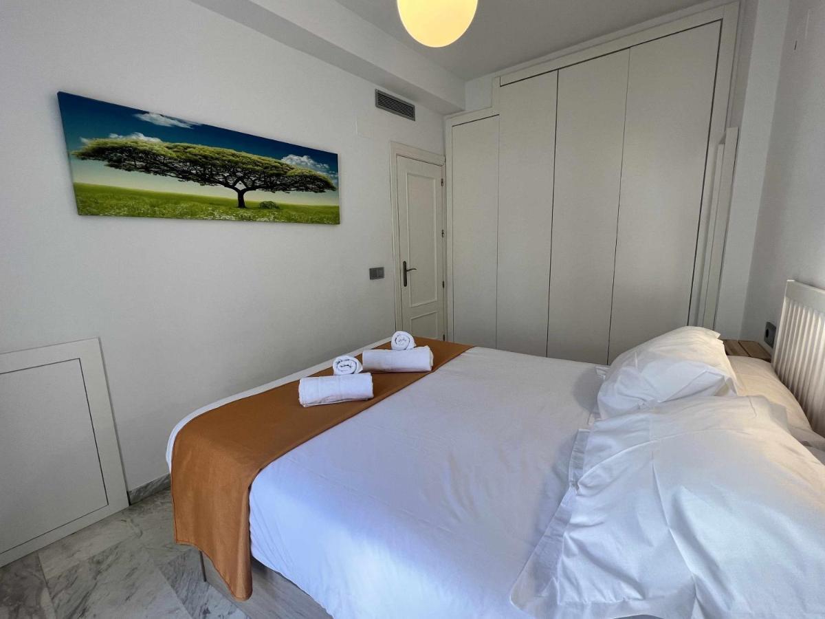 Atico San Bernardo Terraza Y Parking Incluido Apartment Seville Exterior photo
